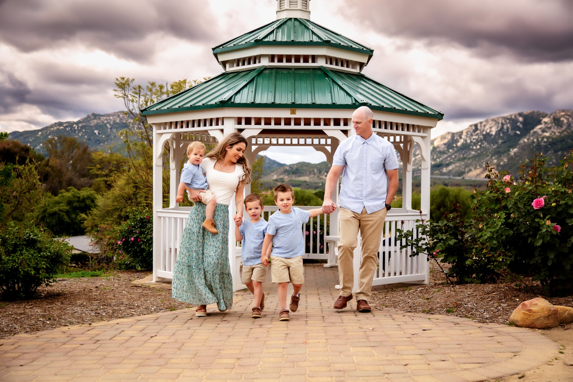 Rose Haven Heritage Garden Temecula family photographer